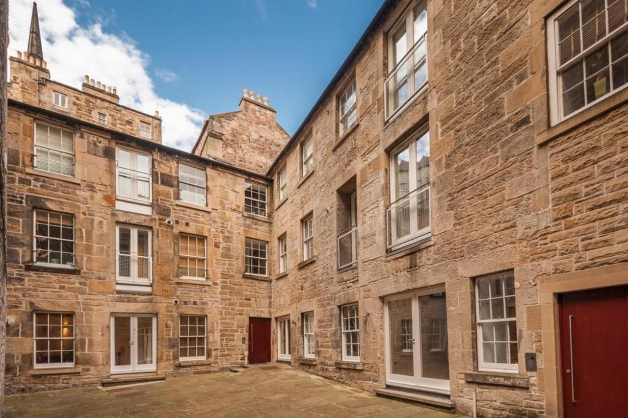 Bright And Stylish Apartment - Old Town Edinburgh Exterior photo